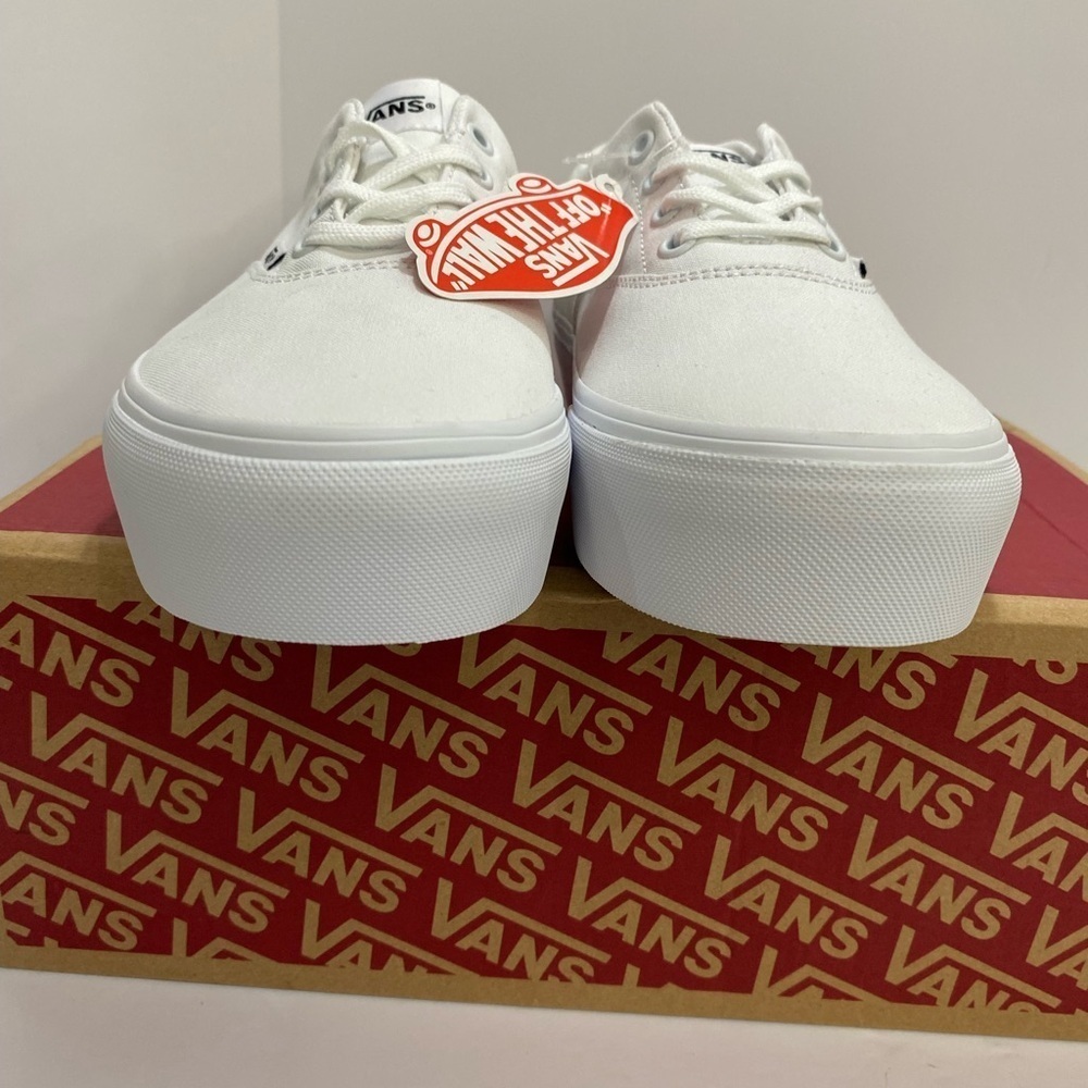 VANS - Picture 4 of 14